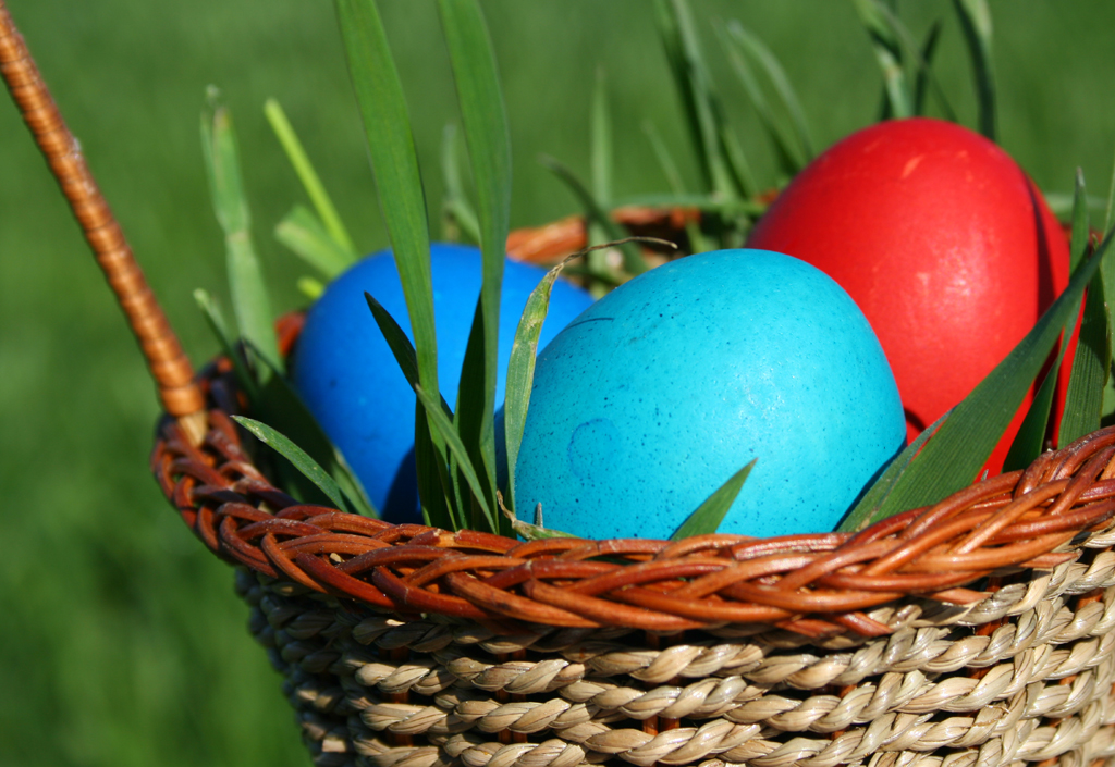 easter eggs in basket coloring pages. easter eggs in a asket
